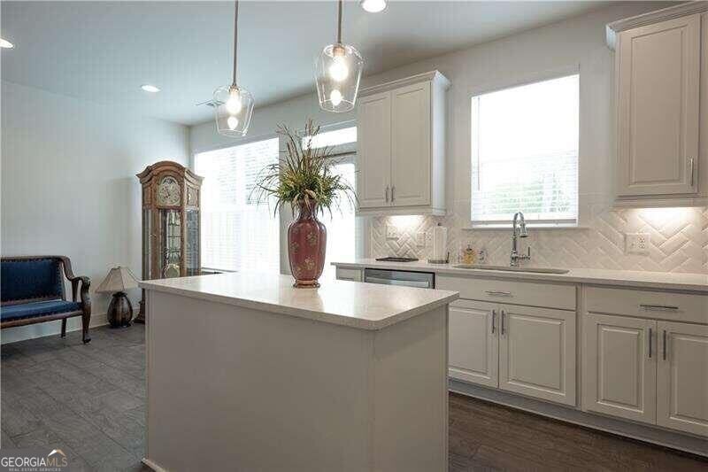 26 Cannondale Drive Property Photo 7