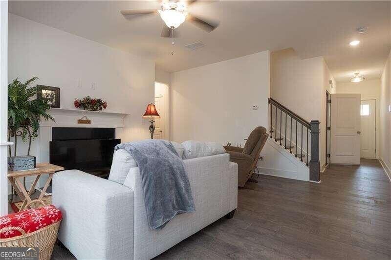 26 Cannondale Drive Property Photo 12