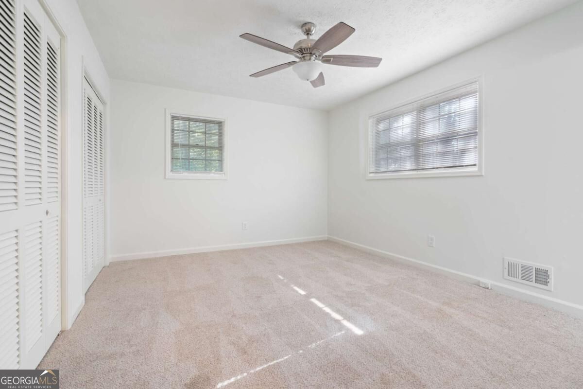 920 Kings Court Property Photo 27