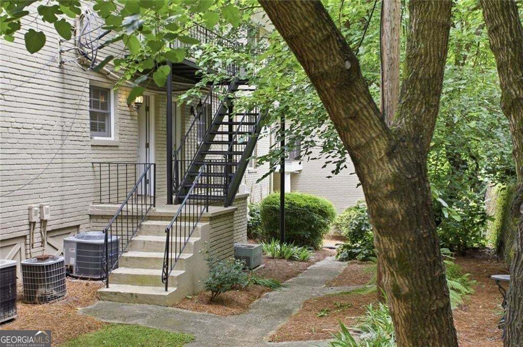 869 Briarcliff Road Ne # 18 Property Photo 14
