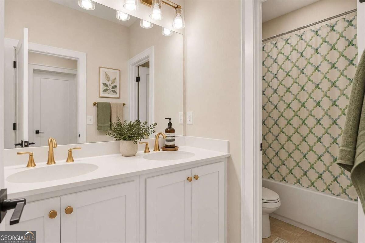 495 Ashbury Drive Property Photo 14