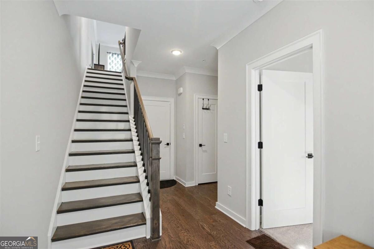 495 Ashbury Drive Property Photo 18