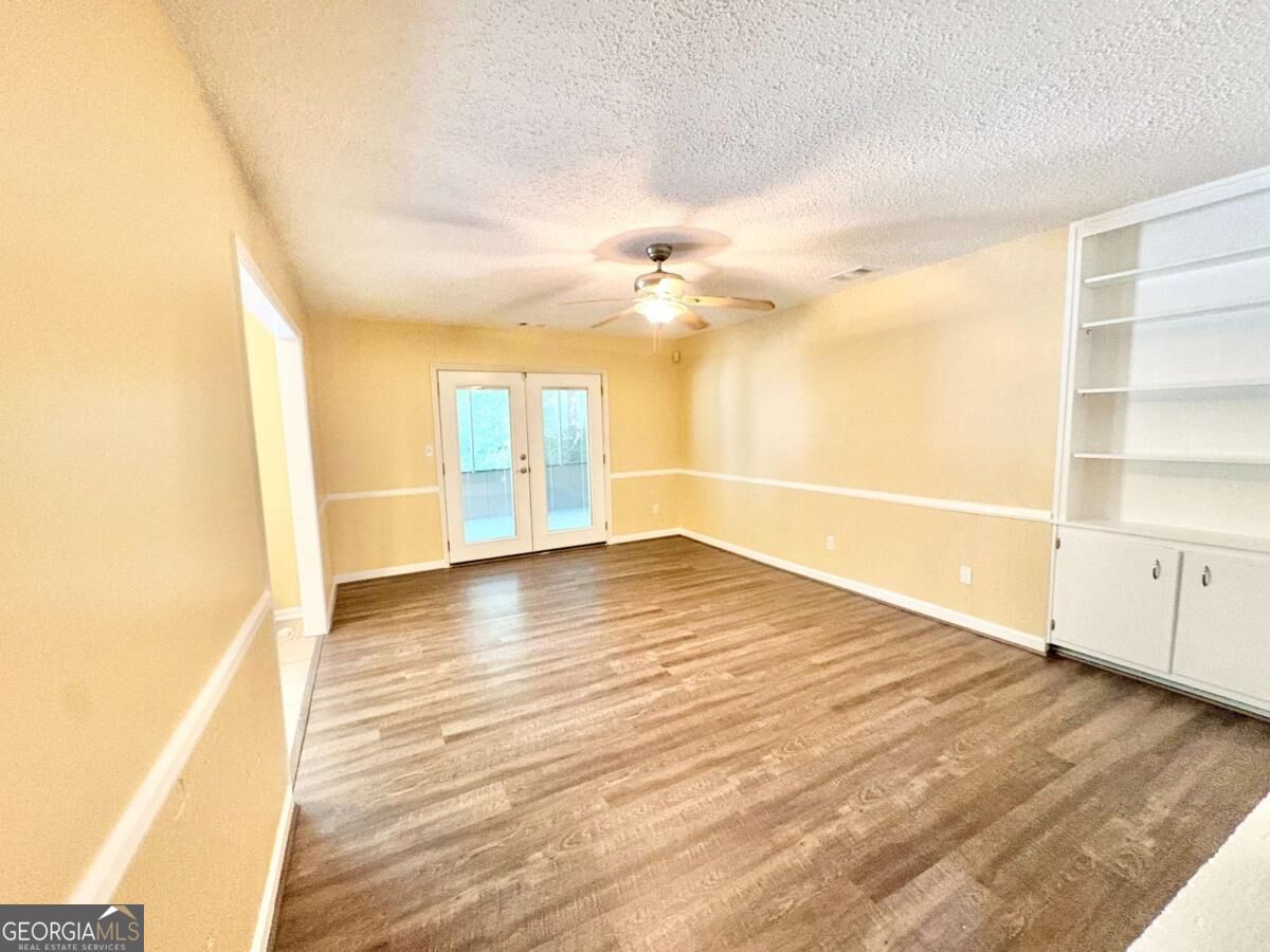 1398 Fairfield Drive Sw Property Photo 8