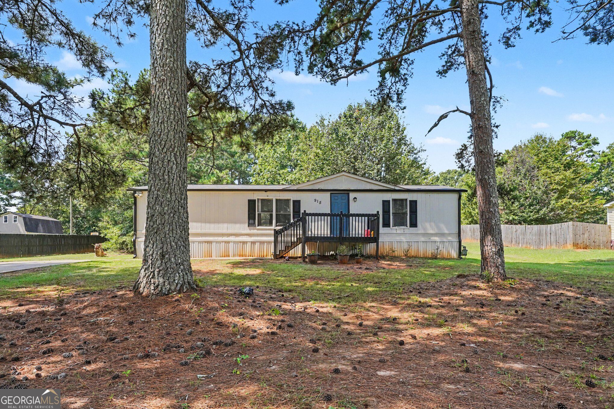 915 Steele Drive Property Photo 1