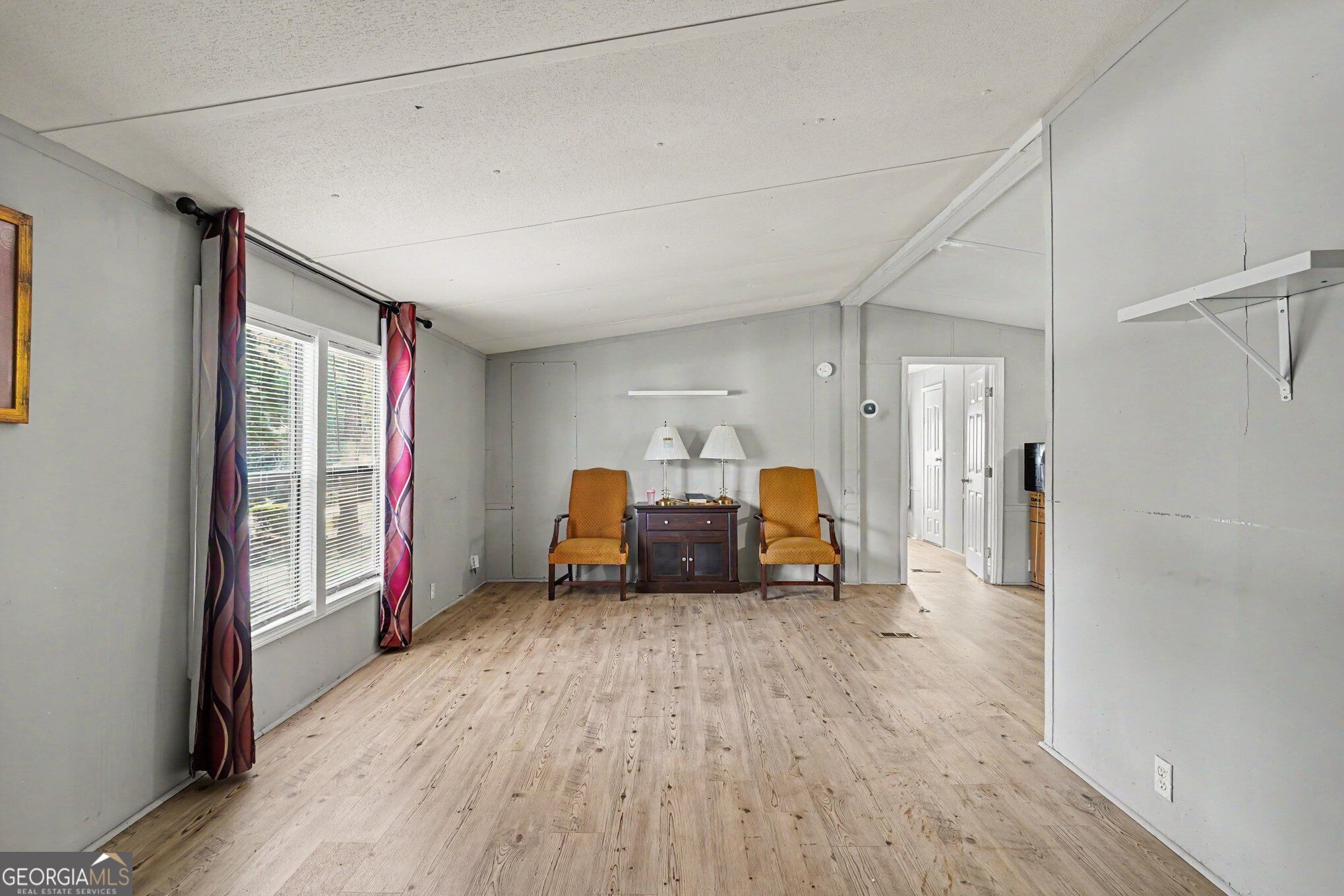 915 Steele Drive Property Photo 8