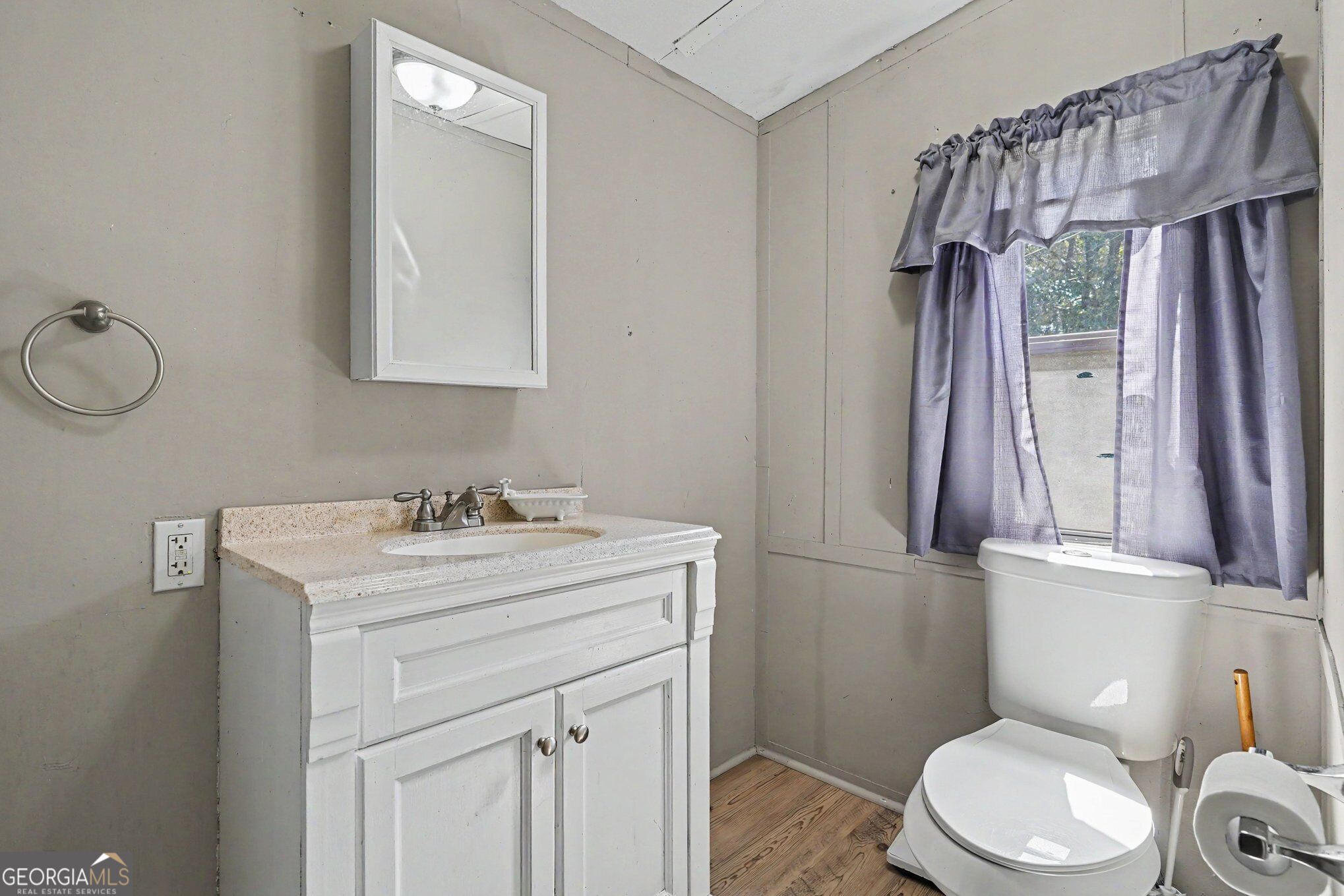 915 Steele Drive Property Photo 16