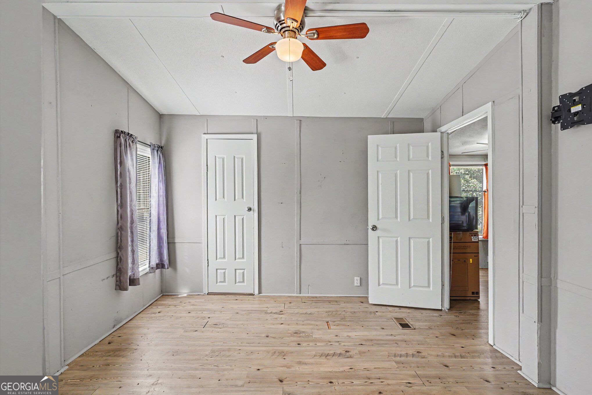 915 Steele Drive Property Photo 18