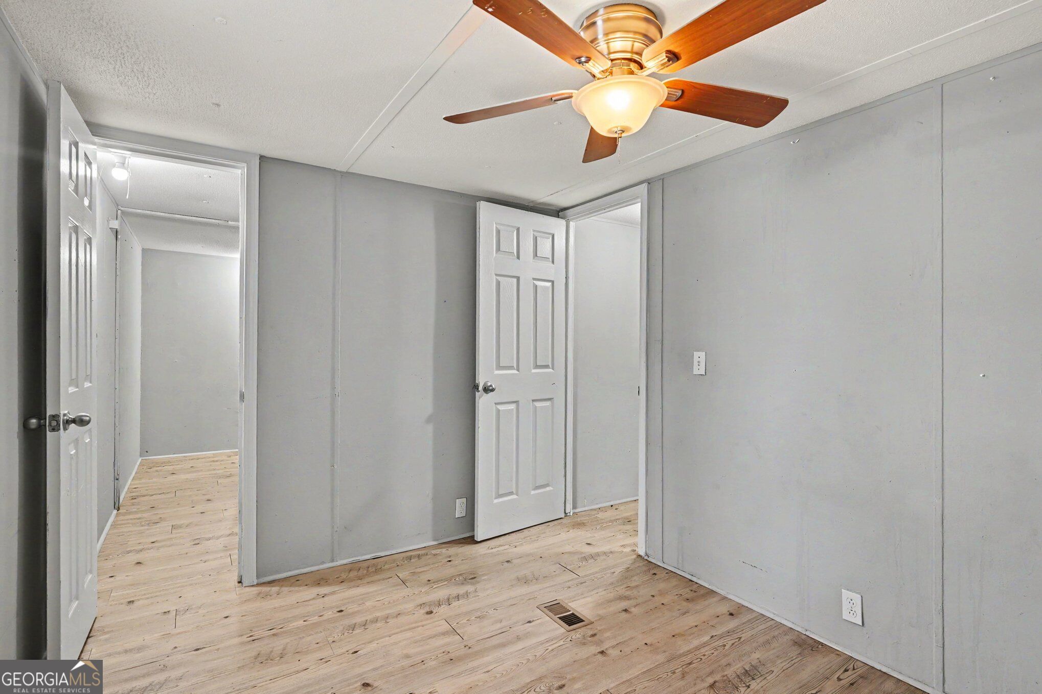 915 Steele Drive Property Photo 22