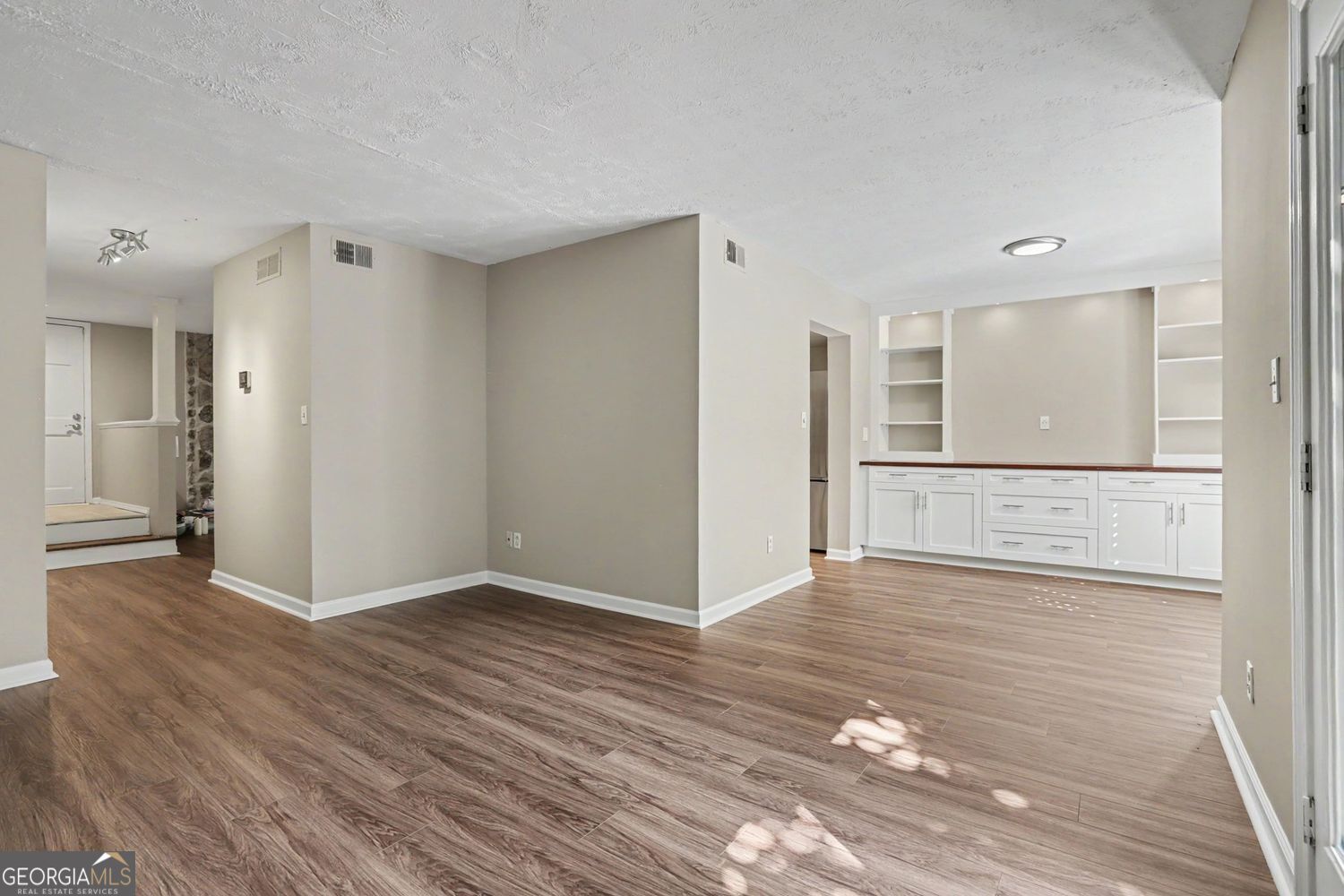 2752 Meadow Mere E Property Photo 8