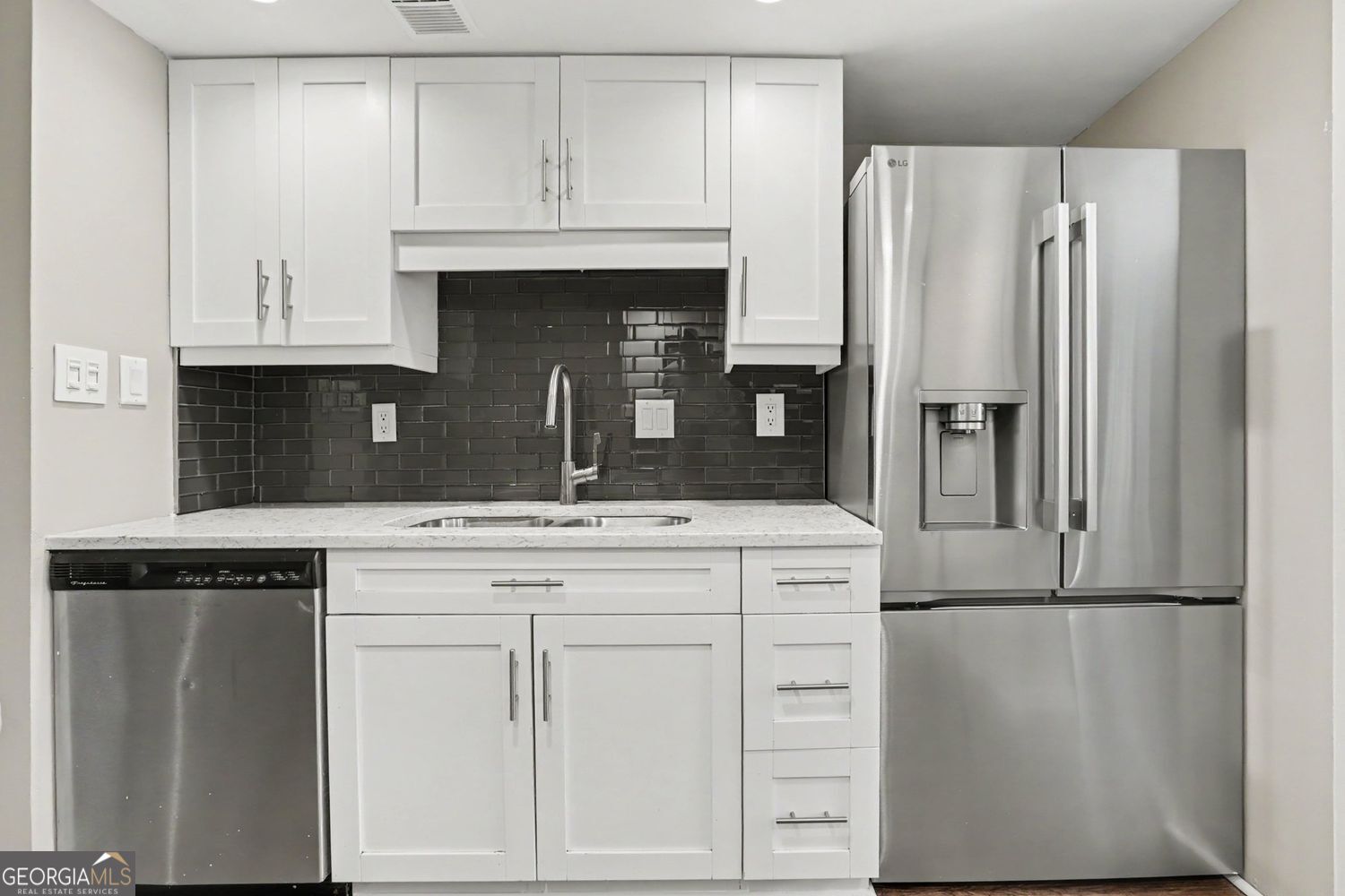 2752 Meadow Mere E Property Photo 13