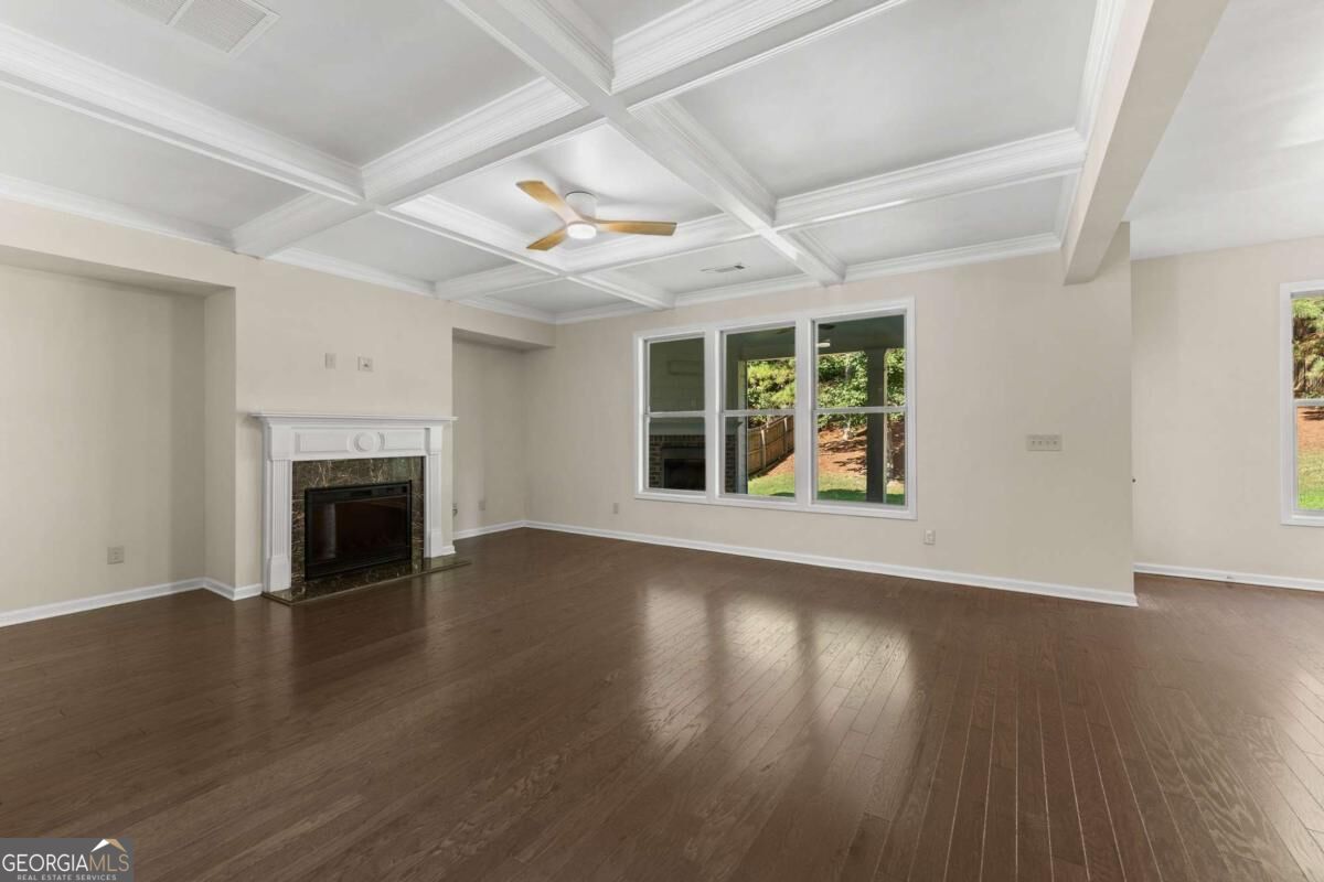 7491 Silk Tree Pointe Property Photo 8