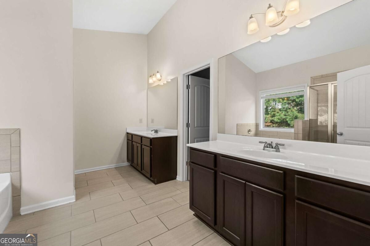 7491 Silk Tree Pointe Property Photo 33