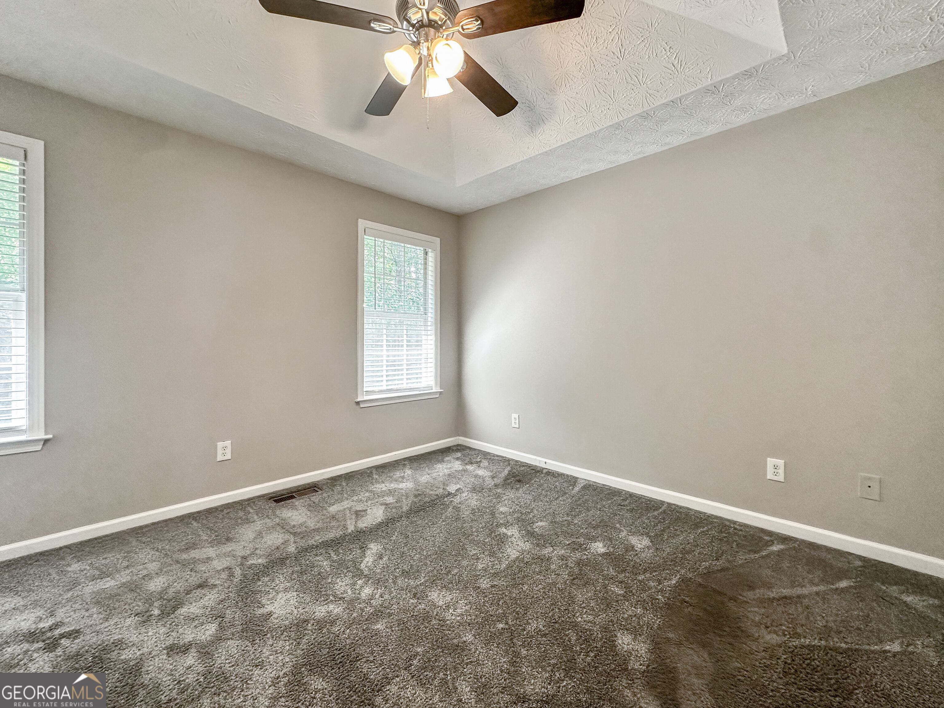335 Paradise Drive Property Photo 9