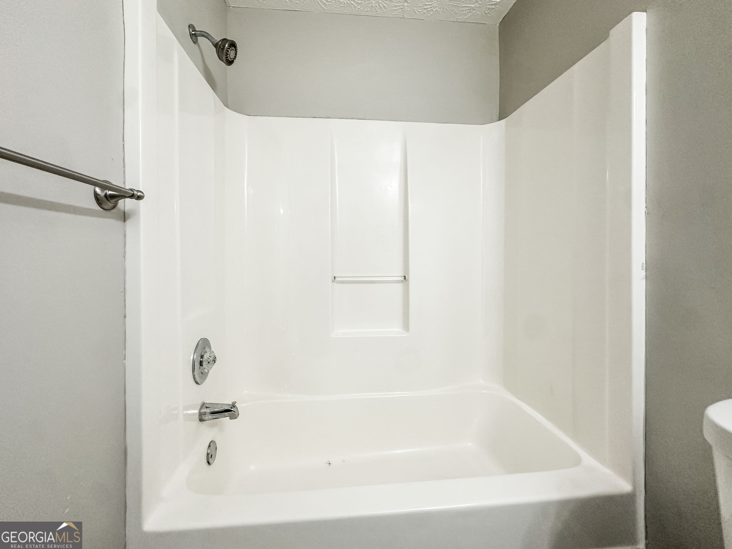 335 Paradise Drive Property Photo 15
