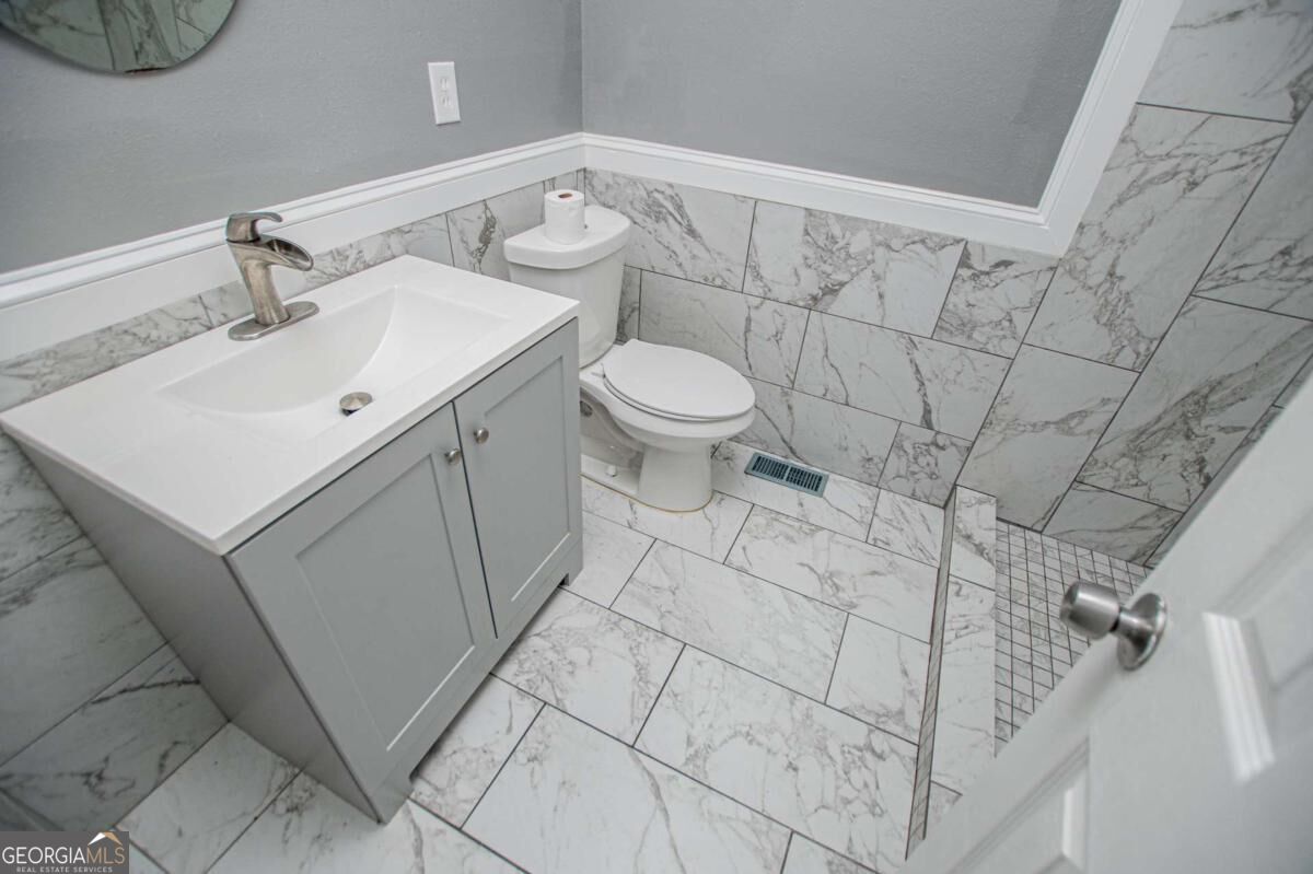 74 Adams Street Property Photo 30