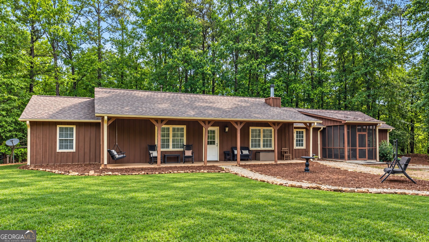 712 Honeysuckle Lane Property Photo 1