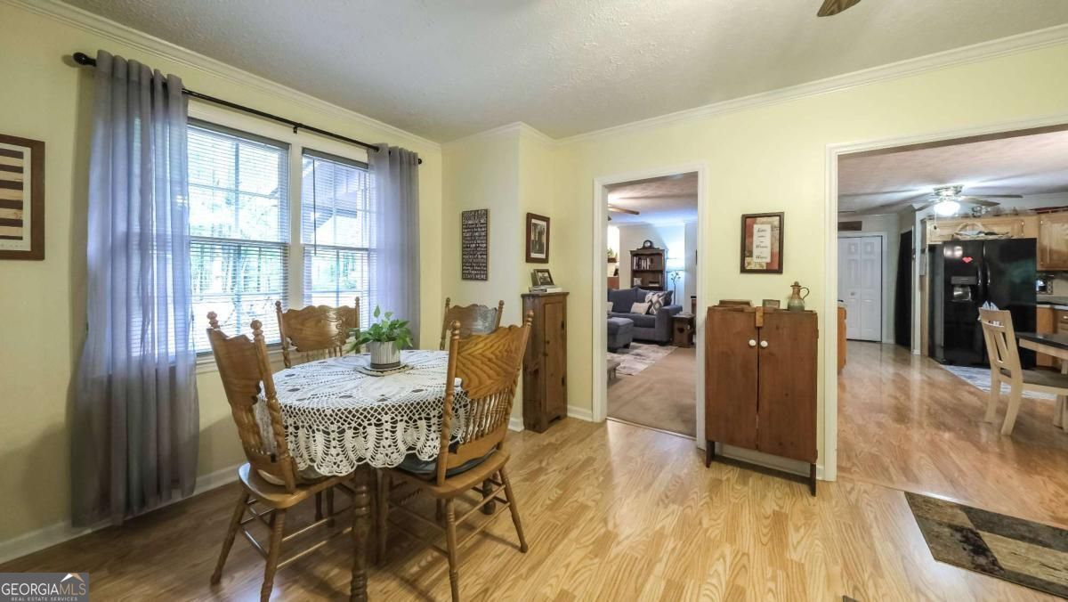 712 Honeysuckle Lane Property Photo 15