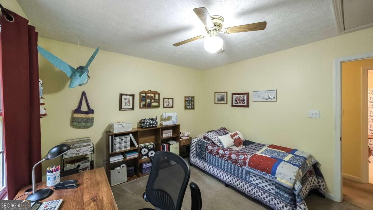 712 Honeysuckle Lane Property Photo 30