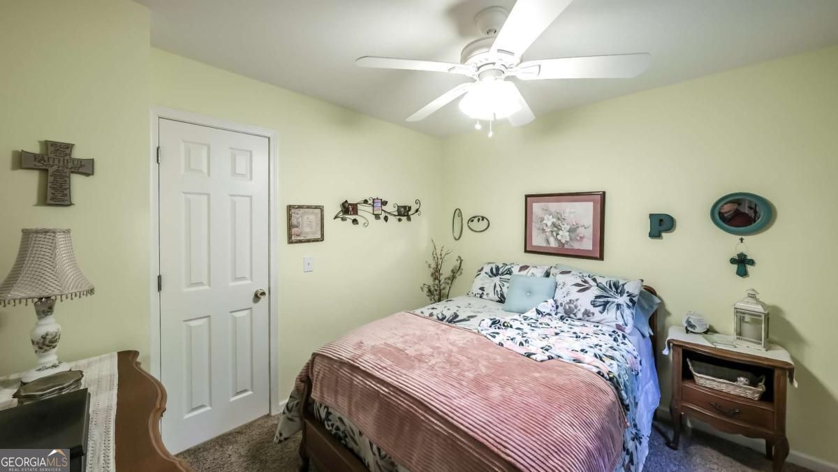 712 Honeysuckle Lane Property Photo 35