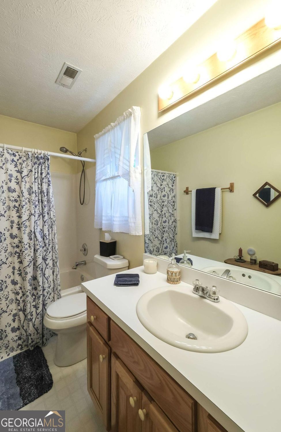 712 Honeysuckle Lane Property Photo 37