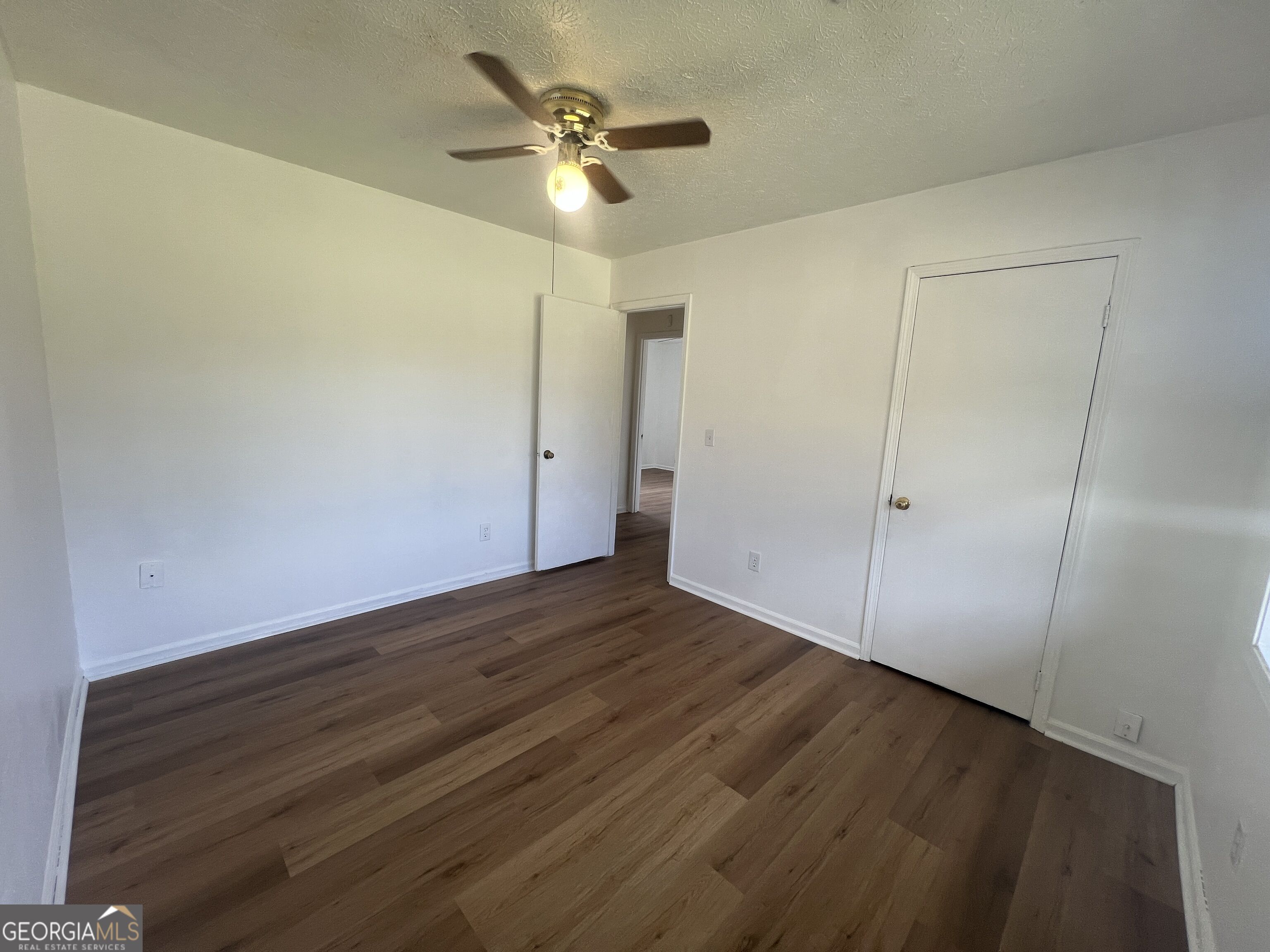 1529 S Davis Road Property Photo 14