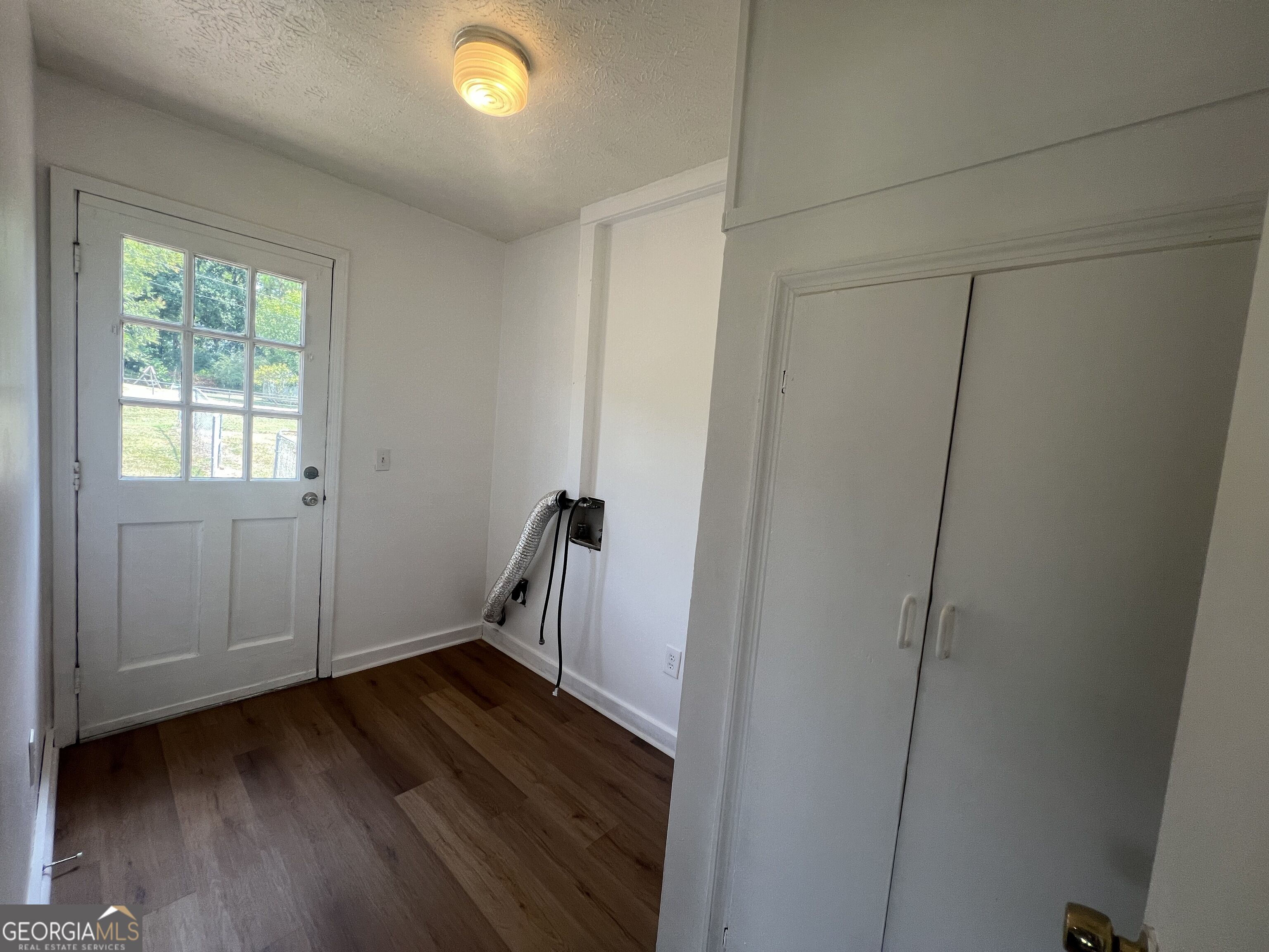 1529 S Davis Road Property Photo 20