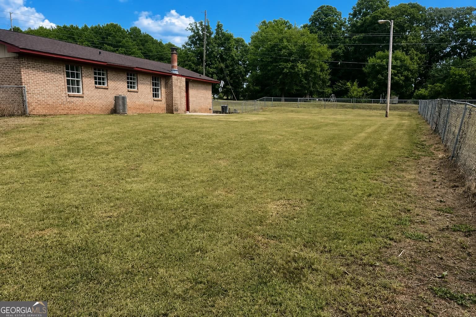 1529 S Davis Road Property Photo 21