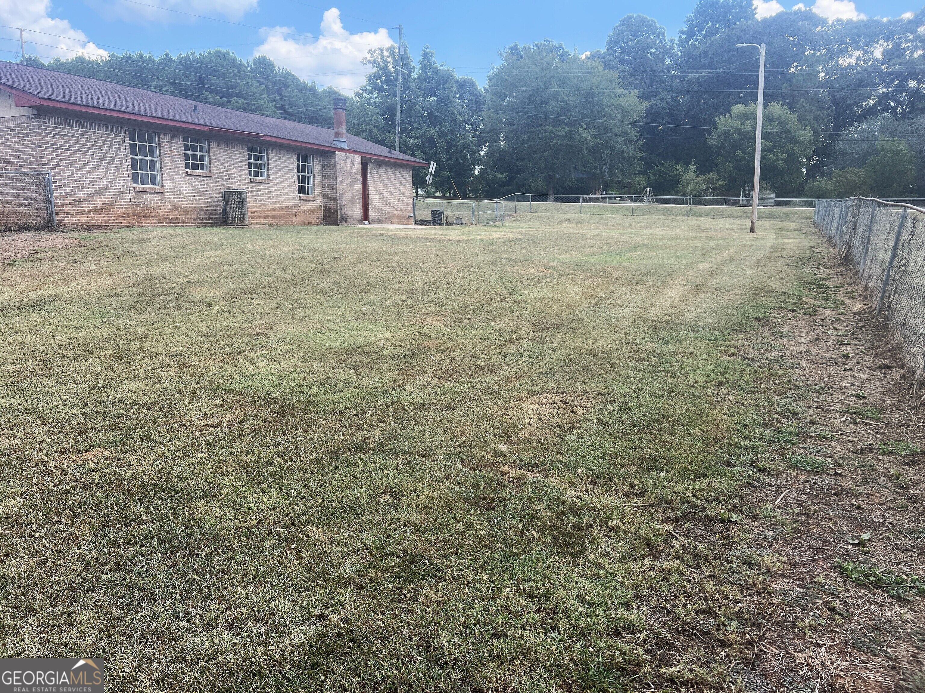 1529 S Davis Road Property Photo 23