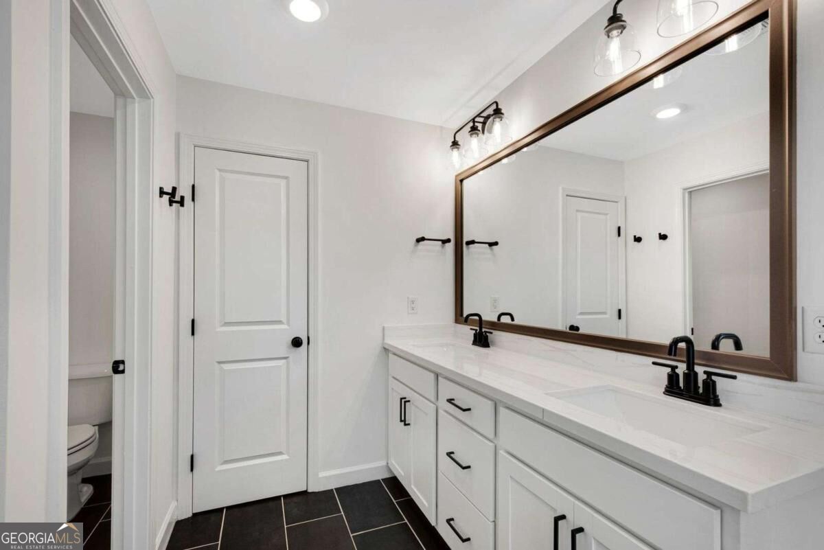 1251 Willamette Way Property Photo 20