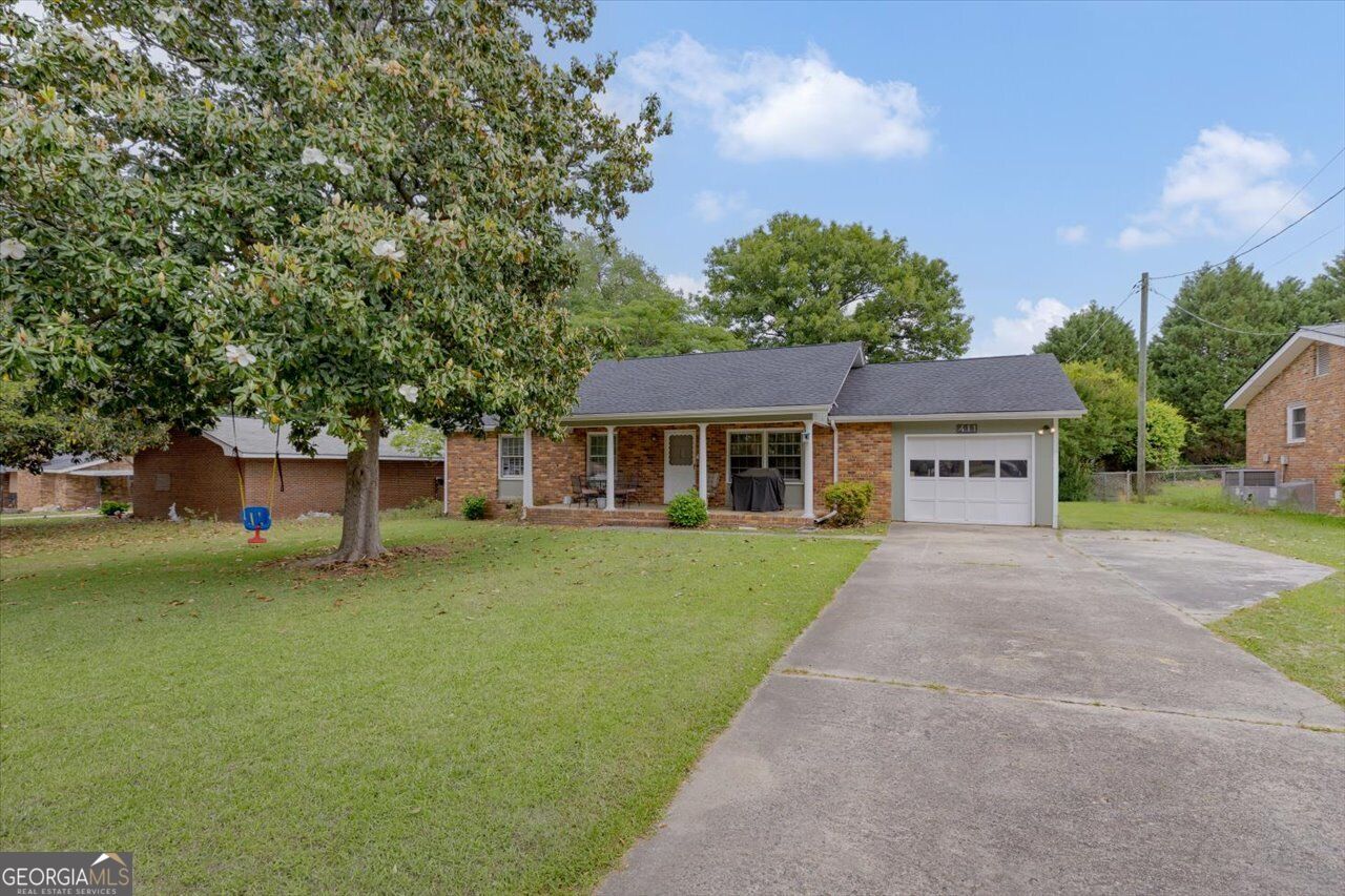 411 Arrowhead Trail Property Photo 3