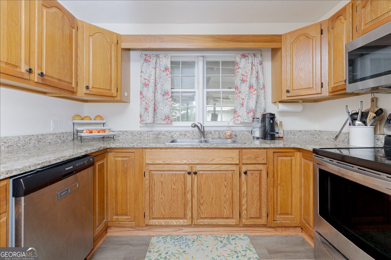 411 Arrowhead Trail Property Photo 18