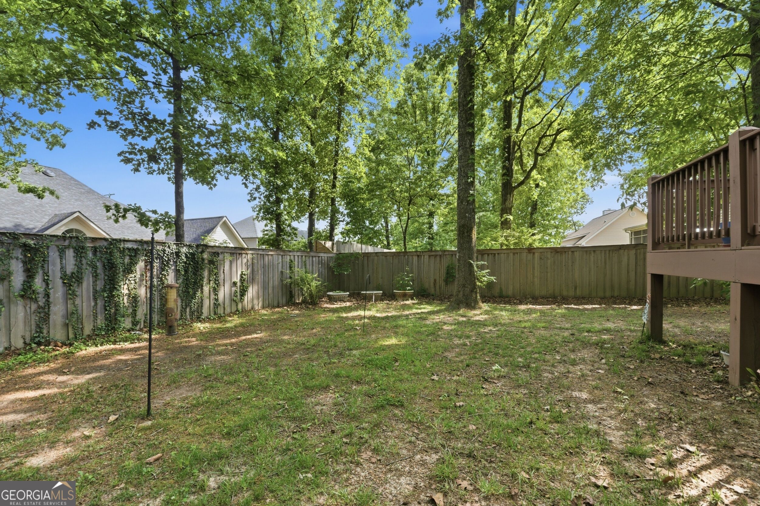 2418 Charleston Square Property Photo 23