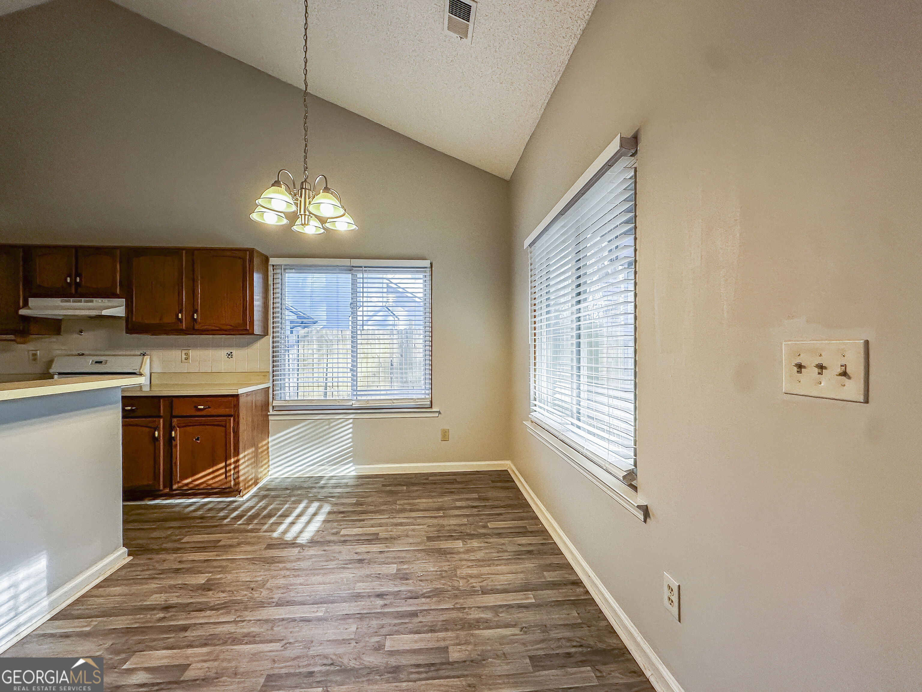 5724 Rex Mill Creek Property Photo 4