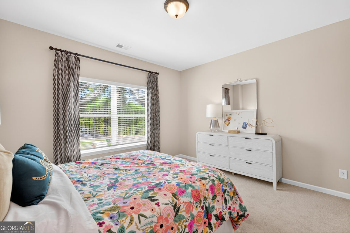 247 Shire Loop Property Photo 32