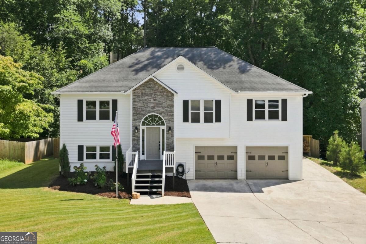 1003 Queensbury Run Property Photo 1
