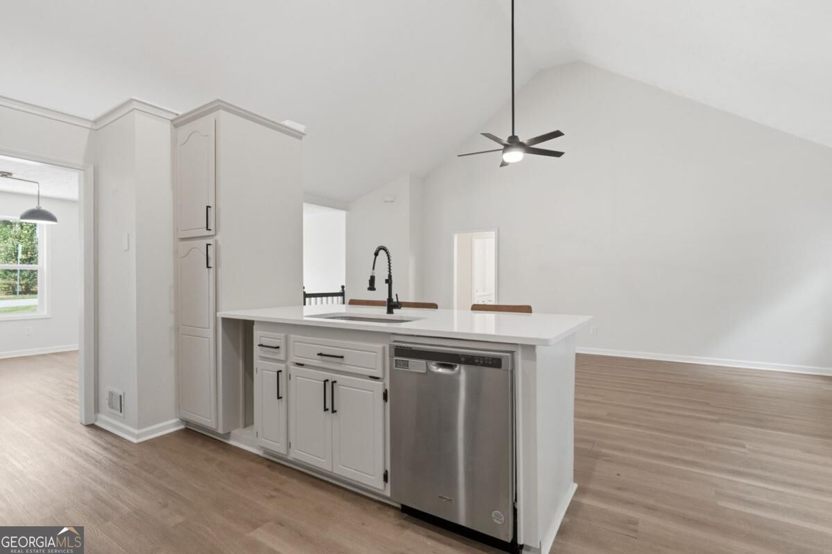 1003 Queensbury Run Property Photo 9