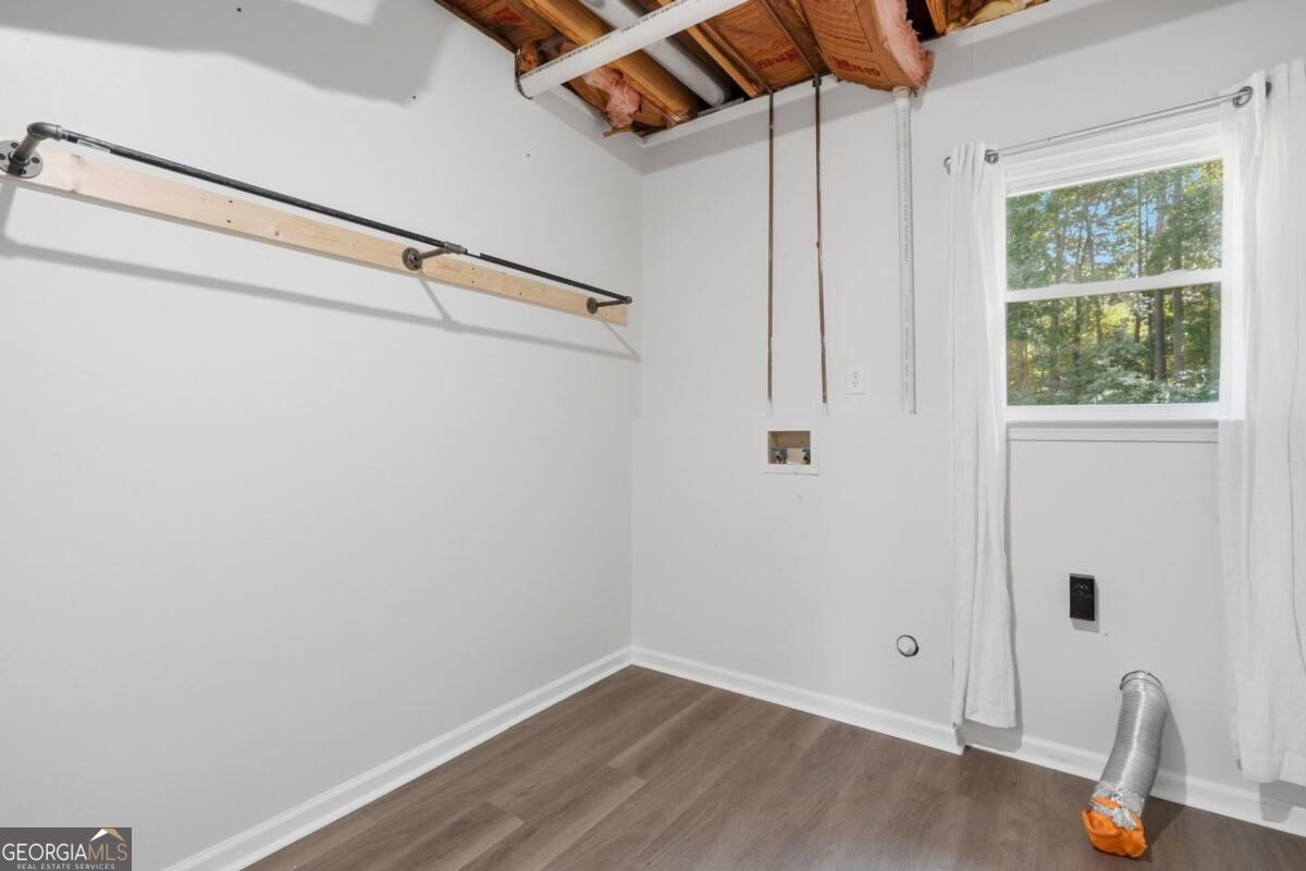 1003 Queensbury Run Property Photo 32