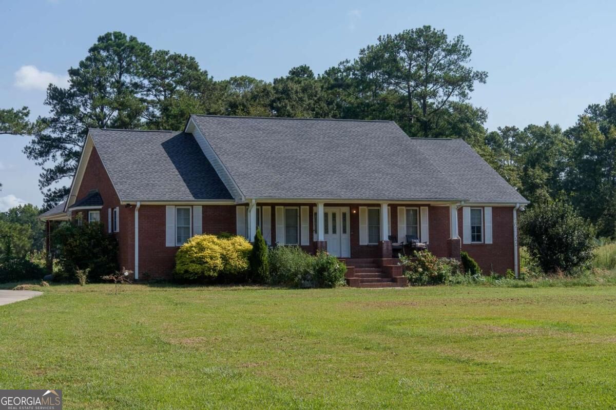3000 Highway 81 W Property Photo 1