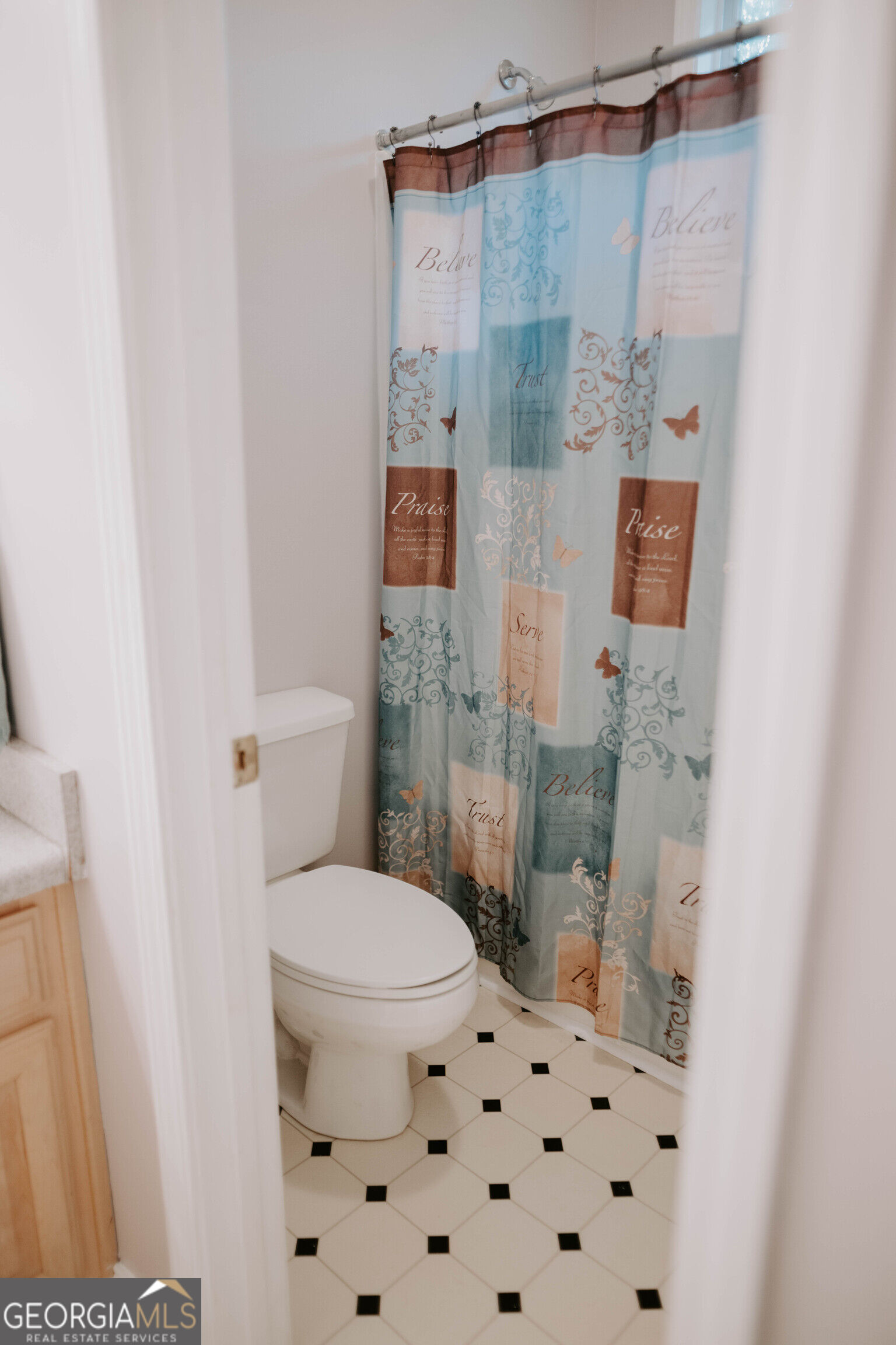 136 King Richard Drive Property Photo 13