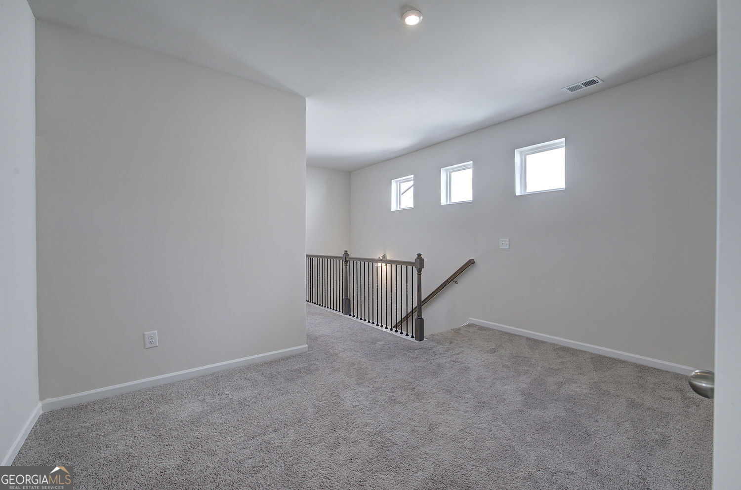 416 Perth Drive Property Photo 23