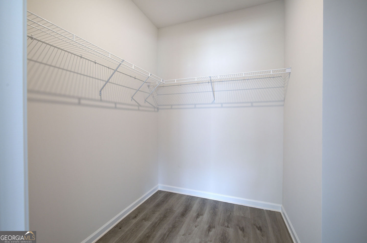416 Perth Drive Property Photo 27