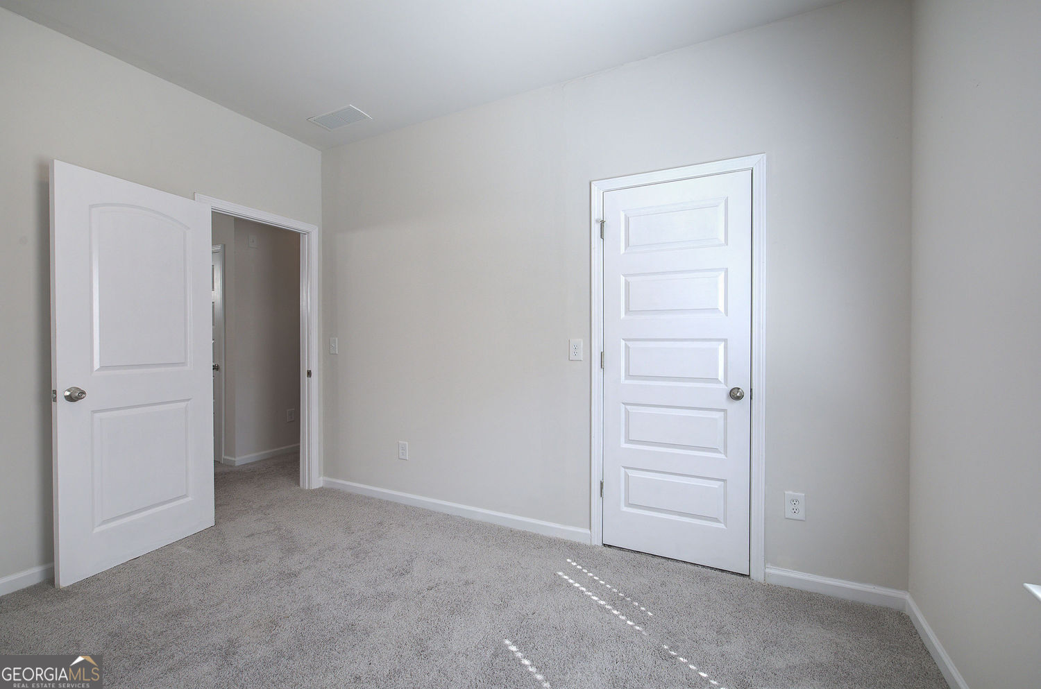 416 Perth Drive Property Photo 31