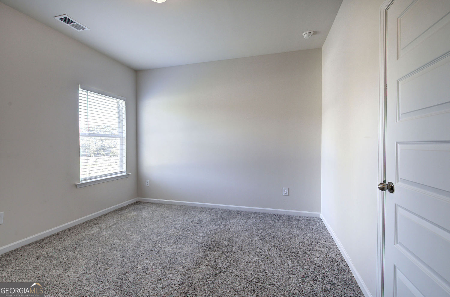 416 Perth Drive Property Photo 33