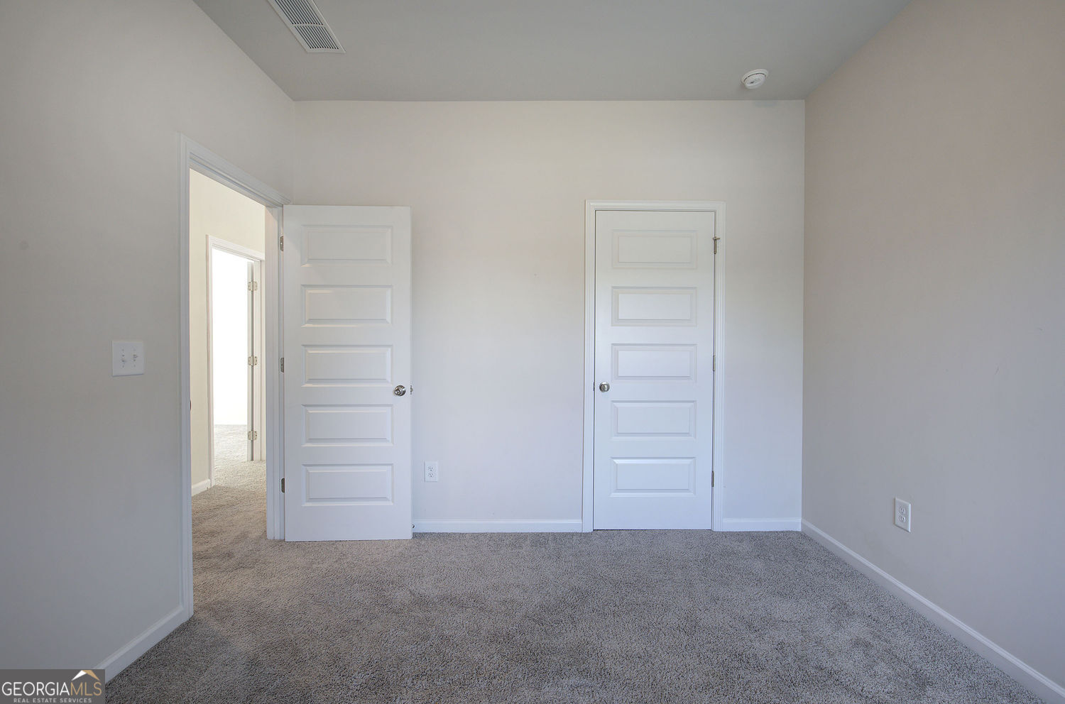 416 Perth Drive Property Photo 36