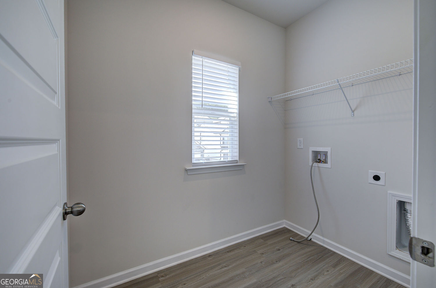 416 Perth Drive Property Photo 37