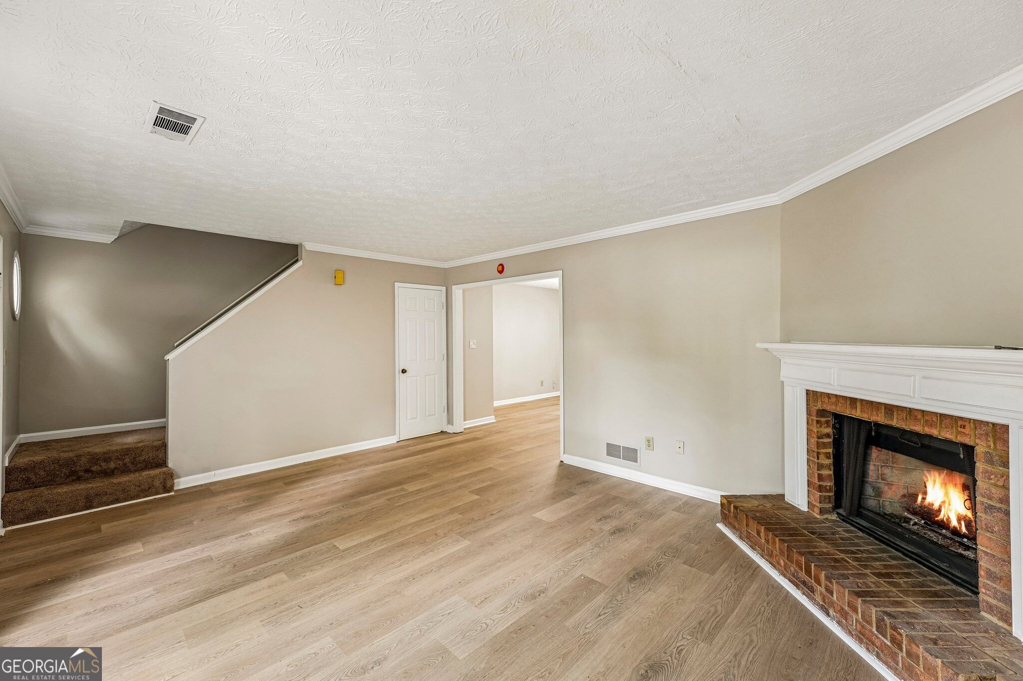 3190 Cape Circle Property Photo 5