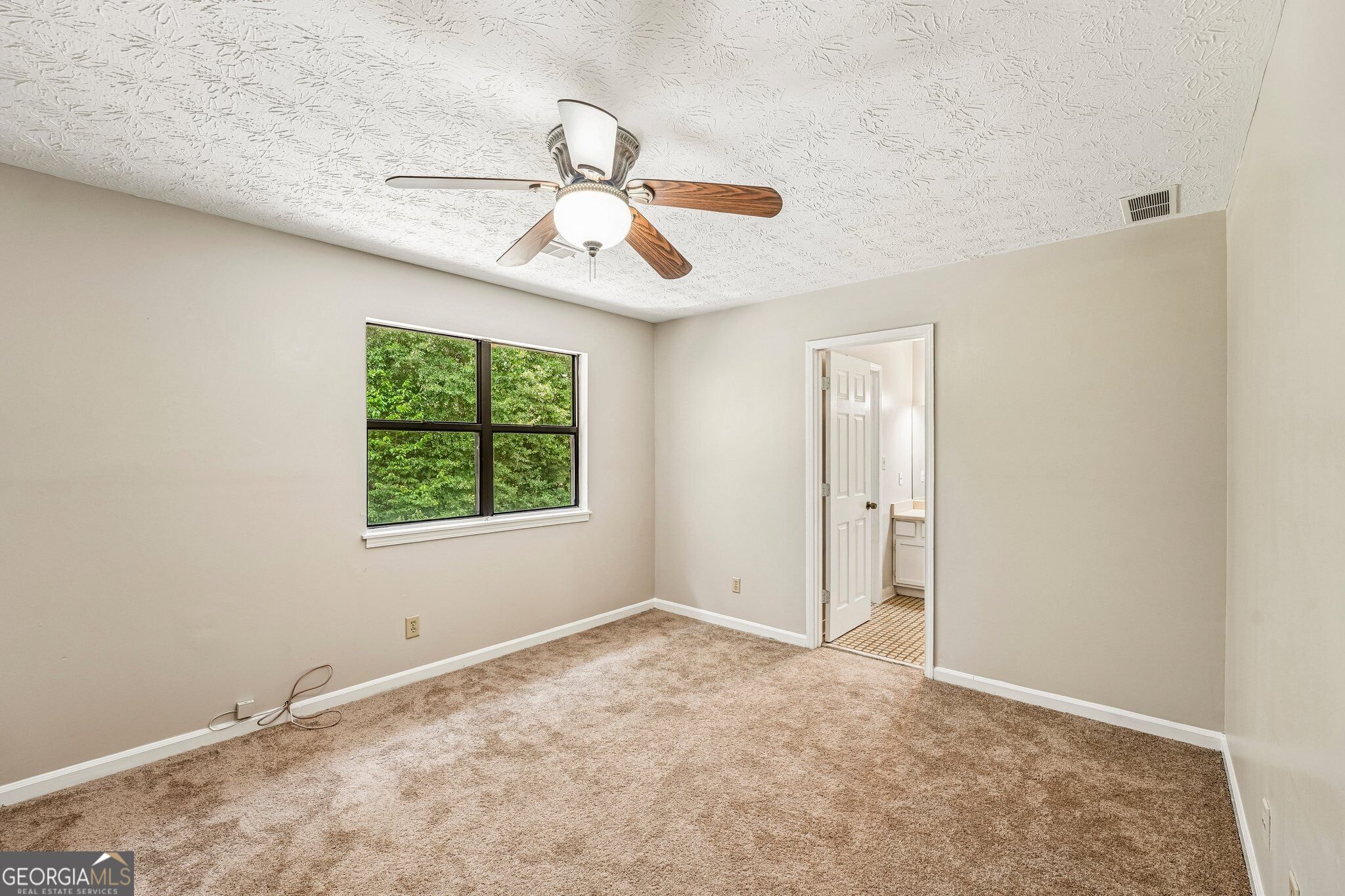 3190 Cape Circle Property Photo 12