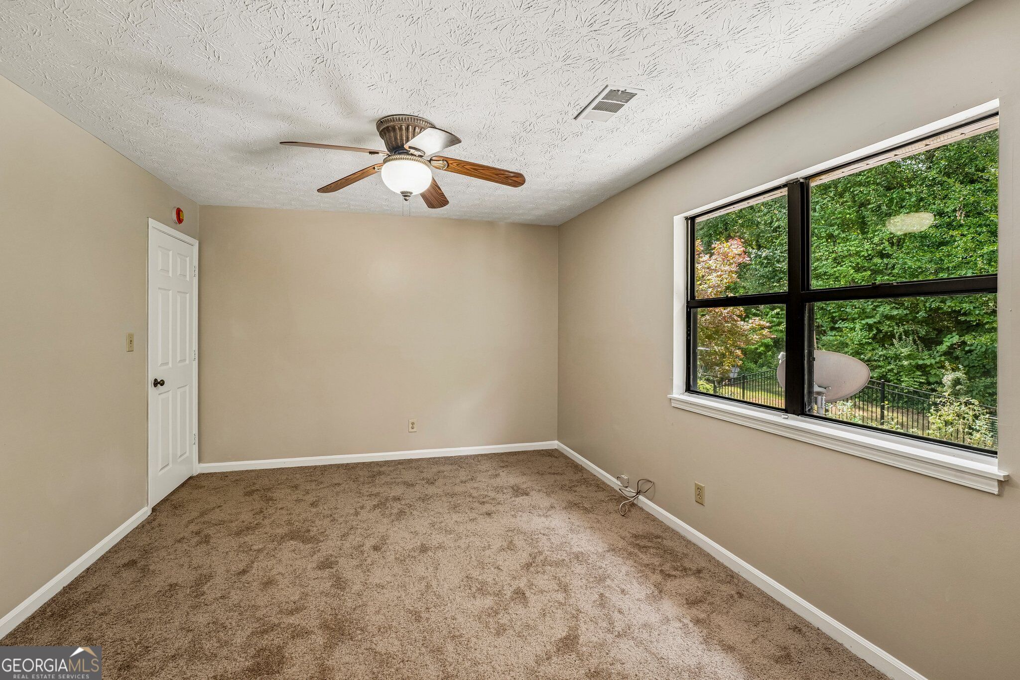 3190 Cape Circle Property Photo 13