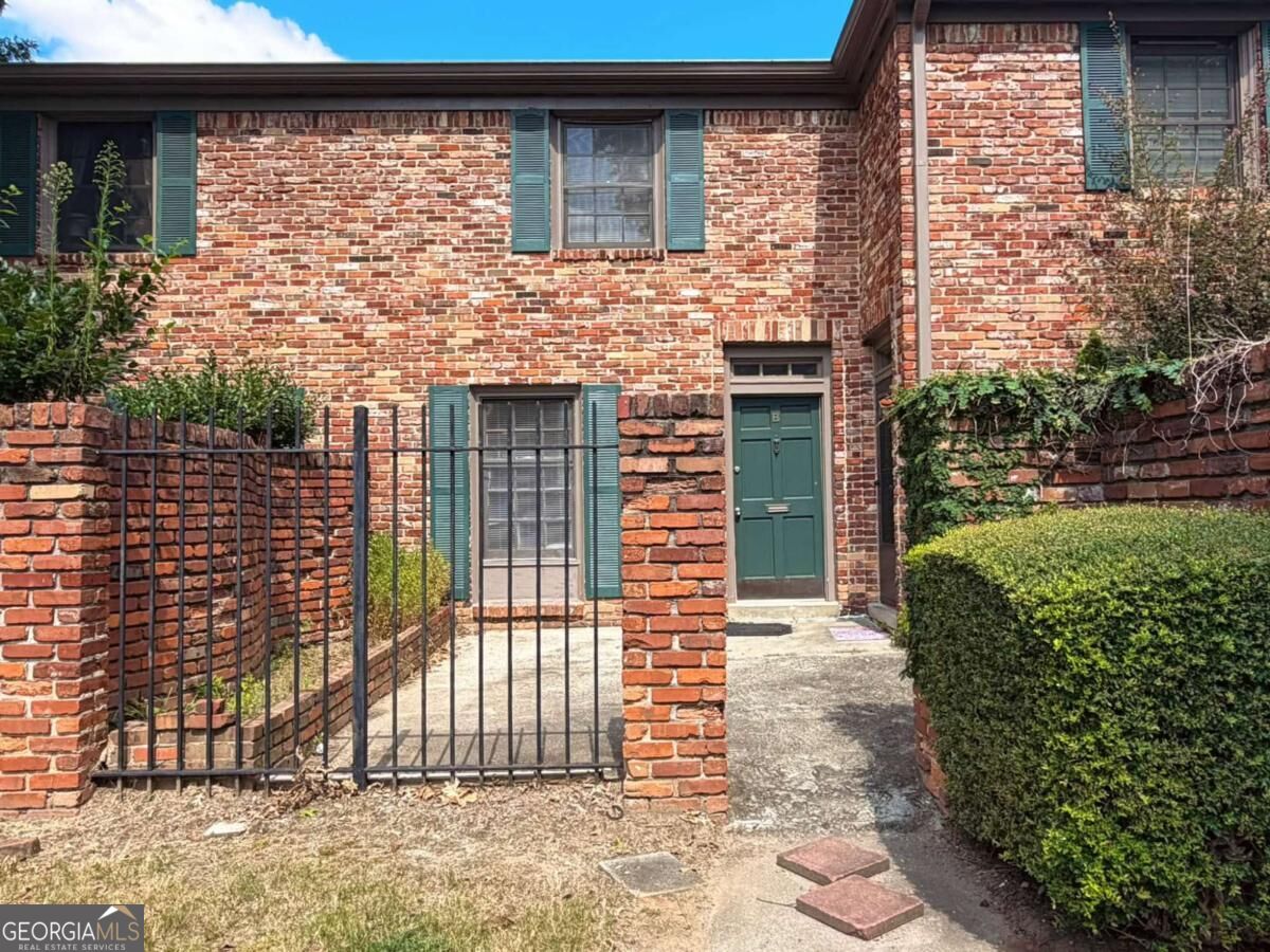 3079 Colonial Way # B Property Photo 2
