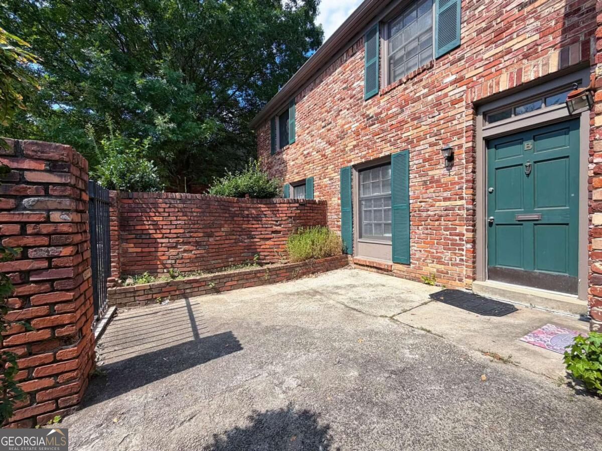 3079 Colonial Way # B Property Photo 3